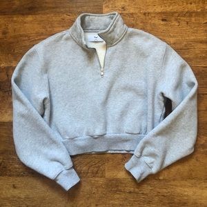 ARITZIA TNA: Cropped 1/4 Zip Sweater